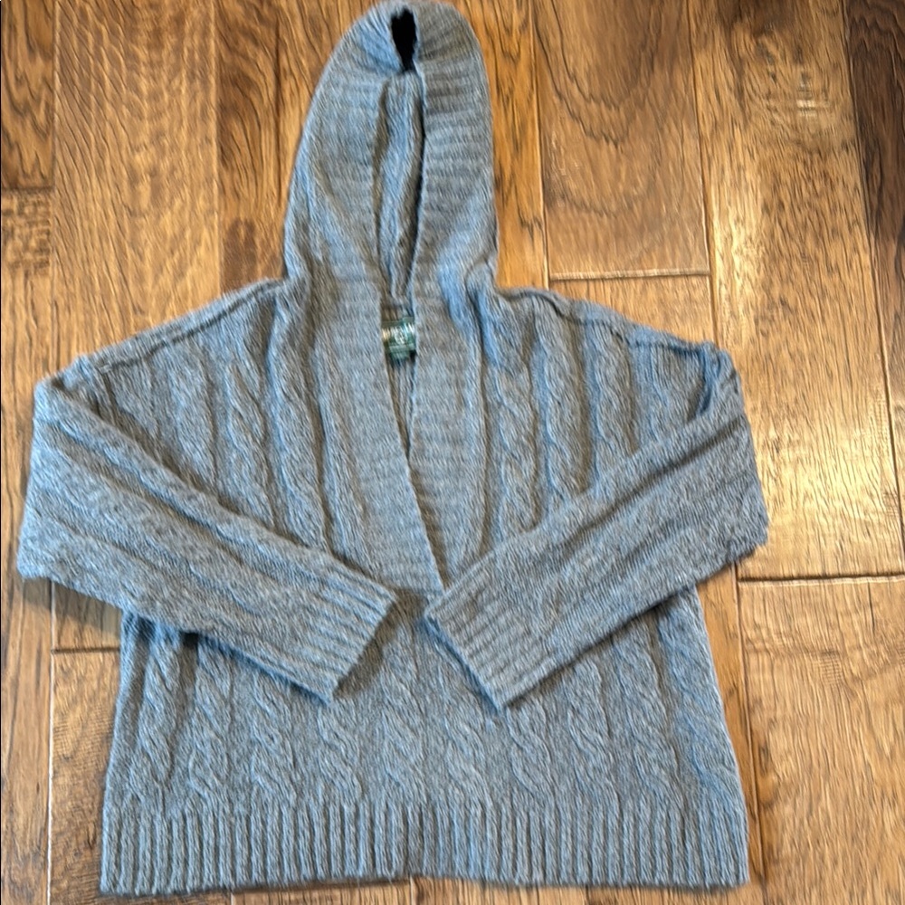 Women’s Sweater